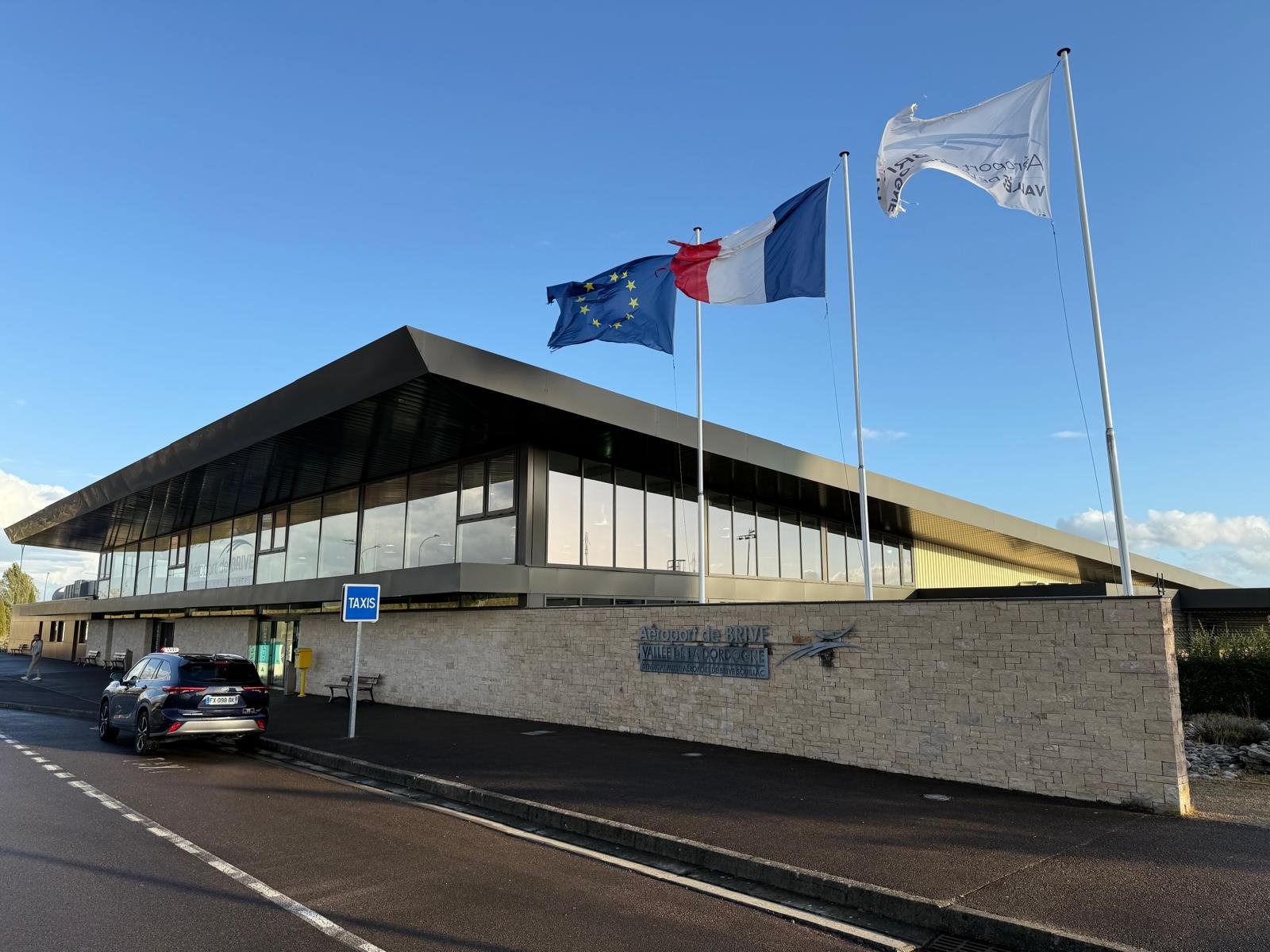 Taxi aéroport de brive - ABC TAXI 46 Transfert aéroport de brive