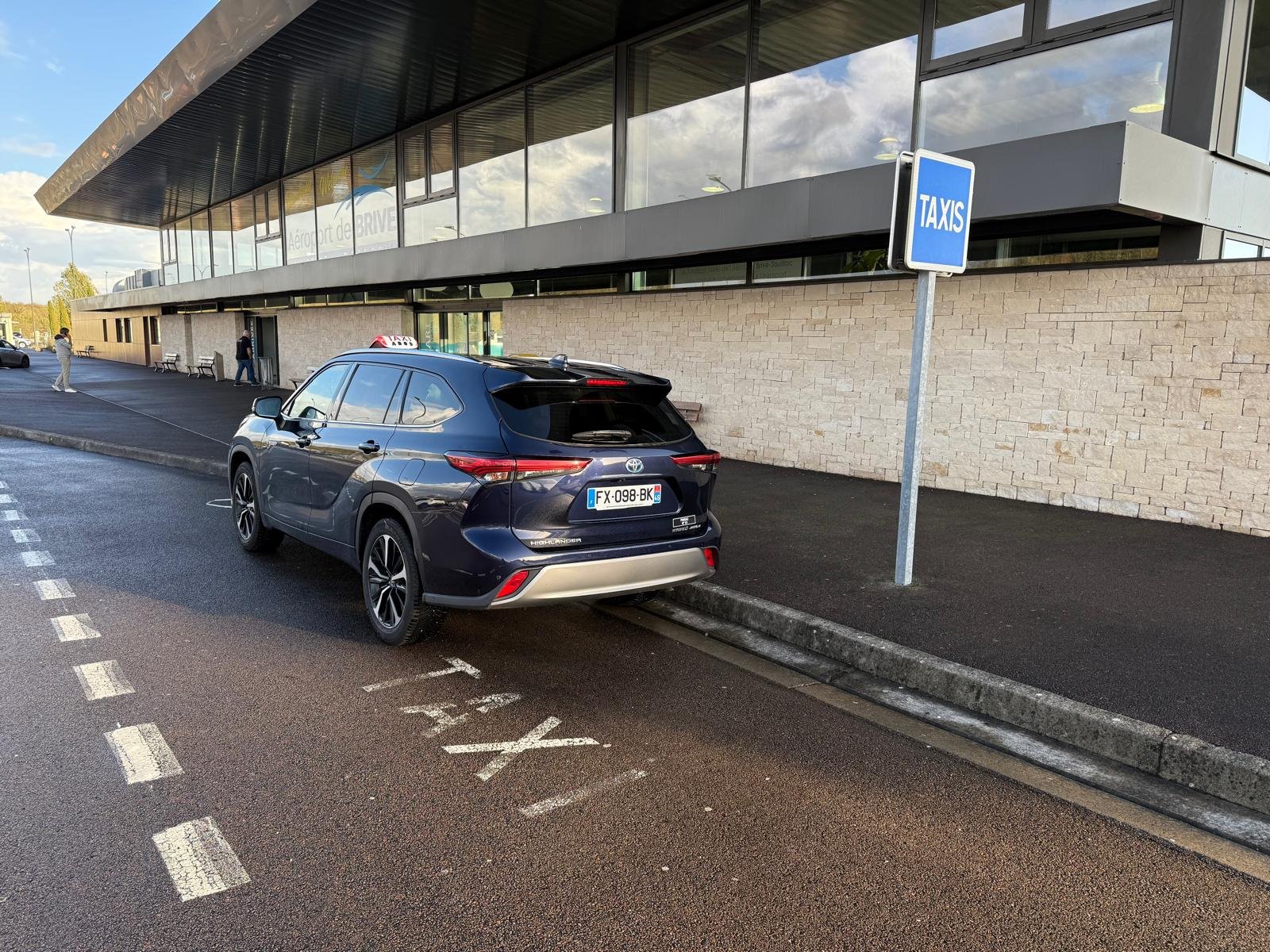 Transfert aéroport de brive - ABC TAXI 46 Transfert aéroport de Brive - Souillac | ABC TAXI 46